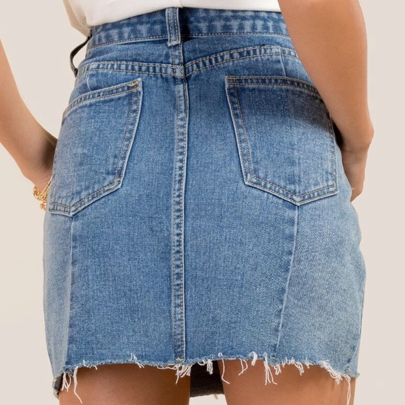 Francesca’s Jean skirt - Picture 2 of 4